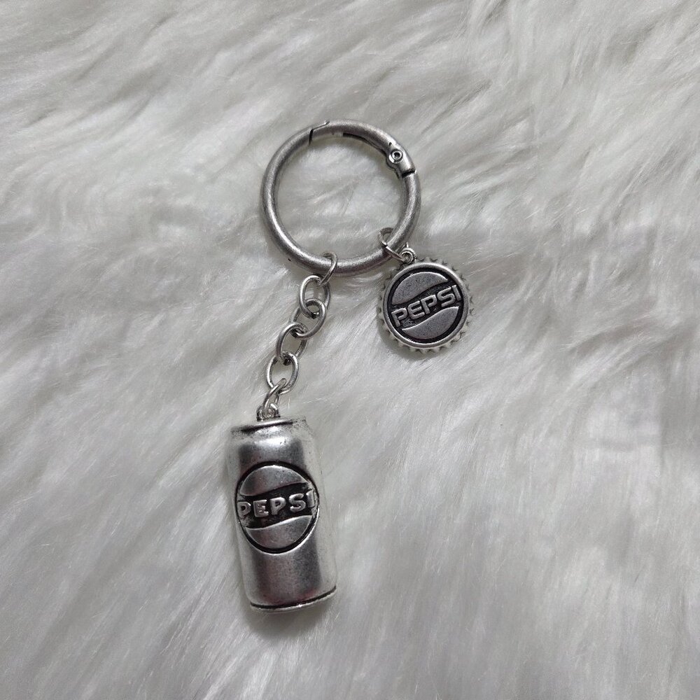 Pepsi Soda Can/Bottle Cap Metal Keychain
